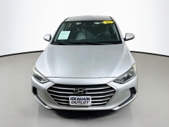Used 2017  Hyundai Elantra 4d Sedan SE Auto at Graham Auto Mall near Mansfield&comma; OH