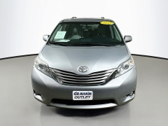 Used 2015  Toyota Sienna 4d Wagon XLE 8-Passenger at Dutro Auto near Zanesville&comma; OH