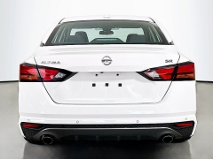 Used 2022  Nissan Altima 2.5 SR Sedan at Graham Auto Mall near Mansfield, OH