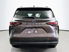 Used 2021  Toyota Sienna XLE AWD 7-Passenger at Graham Auto Mall near Mansfield&comma; OH