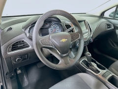 Used 2017  Chevrolet Cruze 4d Hatchback LT Auto at Dutro Auto near Zanesville&comma; OH