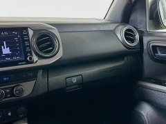 Used 2023  Toyota Tacoma 4WD TRD Off Road Double Cab 5ft Bed V6 AT at Graham Auto Mall near Mansfield&comma; OH