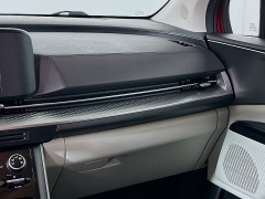 Used 2024  Kia Carnival LX FWD at Dutro Auto near Zanesville, OH