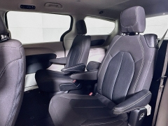 Used 2023  Chrysler Voyager LX FWD at Dutro Auto near Zanesville&comma; OH
