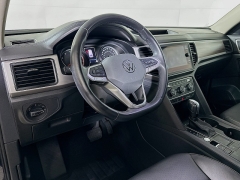 Used 2021  Volkswagen Atlas 2&period;0T SE w&sol;Technology FWD at Dutro Auto near Zanesville&comma; OH