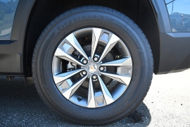 New 2027  Chevrolet Equinox FWD 4dr LT w&sol;1LT at Graham Auto Mall near Mansfield&comma; OH