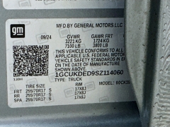 Used 2025  Chevrolet Silverado 1500 4WD Crew Cab 147" LT w&sol;1LT at Dutro Auto near Zanesville&comma; OH