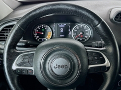 Used 2020  Jeep Renegade 4d SUV 4WD Latitude at Dutro Auto near Zanesville&comma; OH