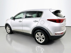 Used 2018  Kia Sportage 4d SUV FWD LX w&sol;Popular Pkg at Dutro Auto near Zanesville&comma; OH