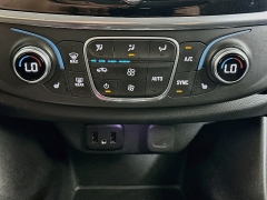 Used 2019  Chevrolet Traverse 4d SUV AWD LT Cloth w&sol;1LT at Dutro Auto near Zanesville&comma; OH