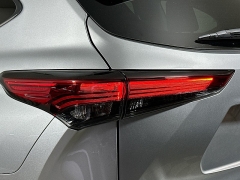 Used 2023  Toyota Highlander L FWD at Dutro Auto near Zanesville, OH