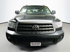 Used 2013  Toyota Sequoia 4d SUV 4WD SR5 FFV at Dutro Auto near Zanesville&comma; OH