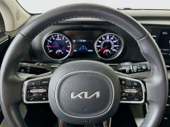 Used 2024  Kia Carnival LX FWD at Dutro Auto near Zanesville, OH