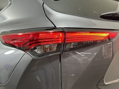 Used 2023  Toyota Highlander Hybrid XLE AWD at Dutro Auto near Zanesville&comma; OH