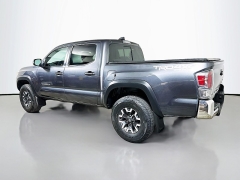 Used 2021  Toyota Tacoma 4WD TRD Off Road Double Cab 5ft Bed V6 AT at Dutro Auto near Zanesville&comma; OH