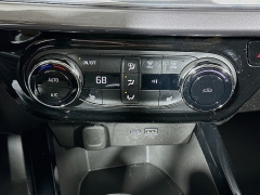 Used 2025  Chevrolet Trax FWD 4dr ACTIV at Dutro Auto near Zanesville&comma; OH