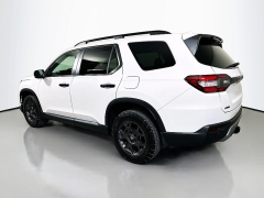 Used 2025  Honda Pilot TrailSport AWD at Dutro Auto near Zanesville&comma; OH