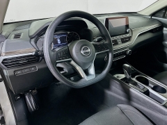 Used 2024  Nissan Altima 2&period;5 SV Sedan at Dutro Auto near Zanesville&comma; OH