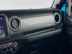 Used 2020  Jeep Wrangler Unlimited 4d SUV 4WD Sahara at Dutro Auto near Zanesville&comma; OH