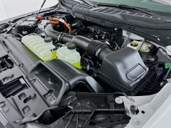 New 2025  Ford F-150 4WD LARIAT SuperCrew 5.5' Box Hybrid at Dutro Auto near Zanesville, OH