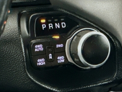 Used 2021  Ram 1500 4WD Big Horn Crew Cab 5'7" Box at Dutro Auto near Zanesville&comma; OH