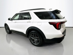 Used 2025  Ford Explorer ST-Line 4WD at Graham Auto Mall near Mansfield&comma; OH