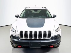 Used 2017  Jeep Cherokee 4d SUV 4WD Trailhawk I4 at Dutro Auto near Zanesville&comma; OH