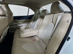 Used 2020  Toyota Camry Hybrid 4d Sedan XLE at Dutro Auto near Zanesville&comma; OH