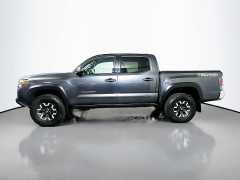 Used 2021  Toyota Tacoma 4WD TRD Off Road Double Cab 5ft Bed V6 AT at Dutro Auto near Zanesville&comma; OH
