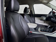 Used 2024  Kia Carnival LX FWD at Dutro Auto near Zanesville, OH