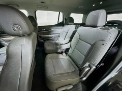 Used 2023  GMC Acadia AWD 4dr SLE at Graham Auto Mall near Mansfield, OH