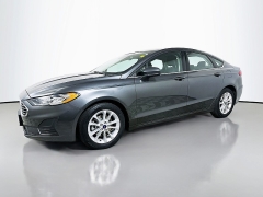 Used 2019  Ford Fusion 4d Sedan FWD SE 2&period;5L at Dutro Auto near Zanesville&comma; OH