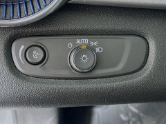 Used 2024  Chevrolet Trax FWD 4dr LT at Graham Auto Mall near Mansfield&comma; OH