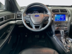 Used 2017  Ford Explorer 4d SUV 4WD XLT at Dutro Auto near Zanesville&comma; OH