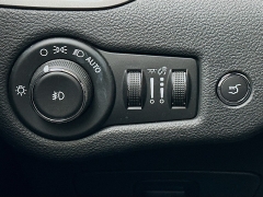 Used 2019  Jeep Cherokee 4d SUV FWD Limited 3.2L at Graham Auto Mall near Mansfield, OH