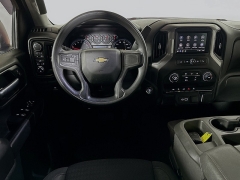 Used 2022  Chevrolet Silverado 1500 4WD Crew Cab 147" Custom at Graham Auto Mall near Mansfield&comma; OH