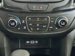 Used 2022  Chevrolet Equinox FWD 4dr RS at Dutro Auto near Zanesville&comma; OH
