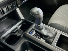 Used 2020  Toyota Tacoma 4WD Double Cab TRD Sport Auto at Dutro Auto near Zanesville&comma; OH