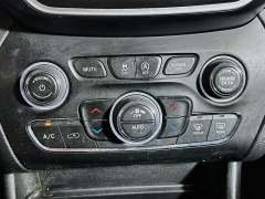Used 2020  Jeep Cherokee 4d SUV 4WD Latitude Plus 2&period;4L at Dutro Auto near Zanesville&comma; OH