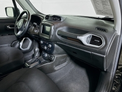 Used 2020  Jeep Renegade 4d SUV 4WD Latitude at Dutro Auto near Zanesville&comma; OH