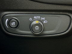 Used 2021  Chevrolet Equinox FWD 4dr LT w/1LT at Dutro Auto near Zanesville, OH