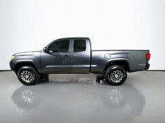 Used 2019  Toyota Tacoma 4WD Access Cab SR at Graham Auto Mall near Mansfield&comma; OH