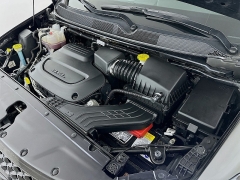 Used 2025  Chrysler Pacifica Limited FWD at Dutro Auto near Zanesville&comma; OH