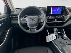 New 2026  Toyota Highlander XLE AWD at Dutro Auto near Zanesville, OH