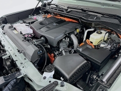 New 2026  Toyota Tundra Hybrid 4WD Platinum CrewMax 5&period;5ft Bed at Dutro Auto near Zanesville&comma; OH