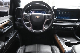 Used 2024  Chevrolet Silverado 2500HD 4WD Crew Cab 159" High Country Gas at Dutro Auto near Zanesville&comma; OH