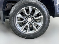 Used 2024  Chevrolet Silverado 1500 4WD Crew Cab 147" LT w&sol;2FL at Dutro Auto near Zanesville&comma; OH