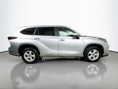 Used 2023  Toyota Highlander L FWD at Dutro Auto near Zanesville, OH