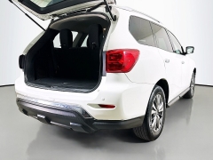 Used 2018  Nissan Pathfinder 4d SUV 4WD SV at Graham Auto Mall near Mansfield&comma; OH