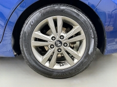 Used 2018  Hyundai Elantra 4d Sedan SEL at Dutro Auto near Zanesville&comma; OH